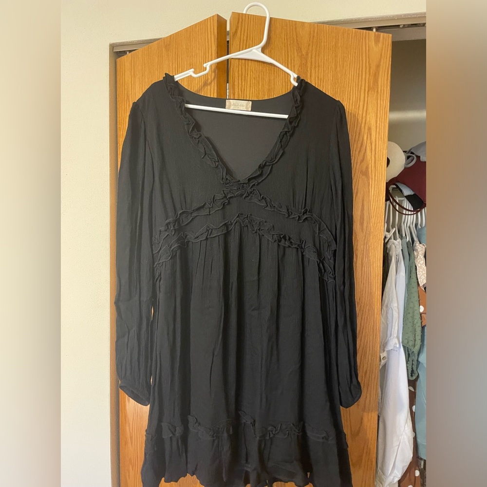 Altar'd State Long Sleeve V-Neck Dress in size medium and color black!